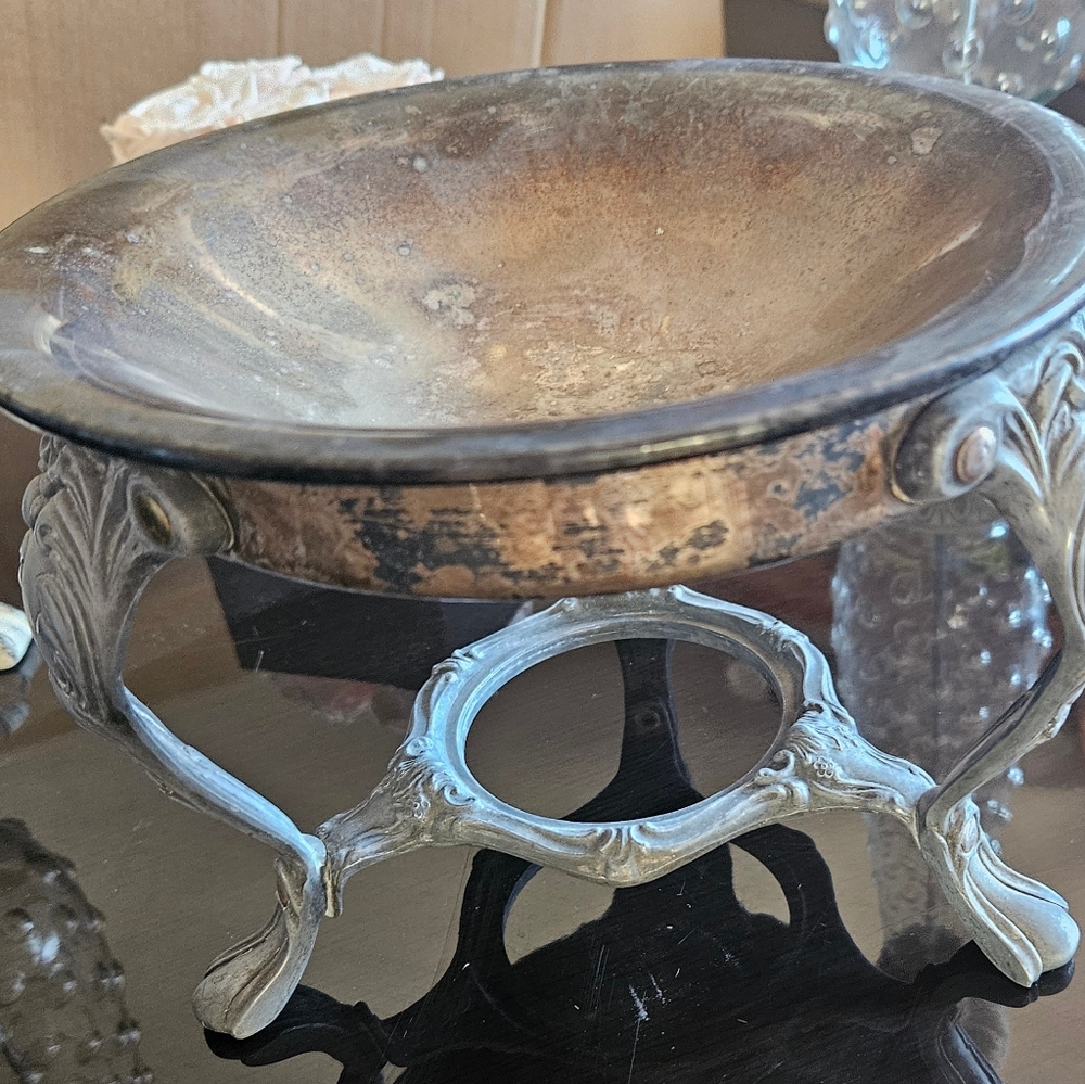 Vintage WM. A. Roger's 8" silver plated open chafing dish on stand - Picture 7 of 10